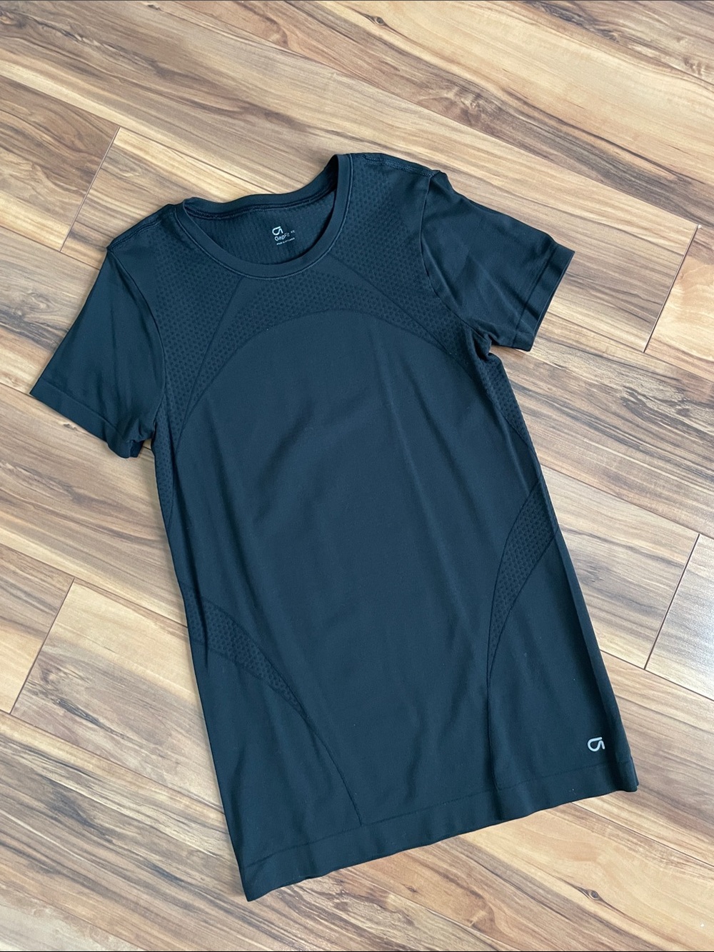 Gap Fit women’s black active t shirt size XS excellent condition